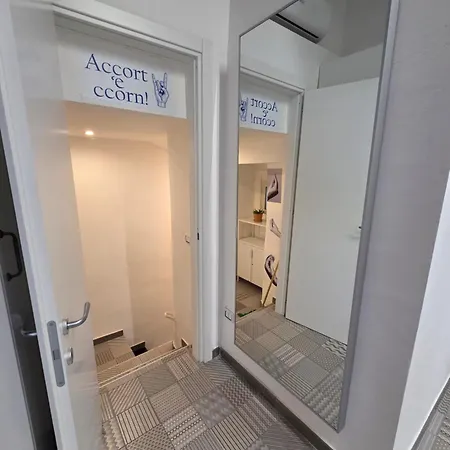 Al Centro Di Accanto Al Crist0 Velato * Nápoles
