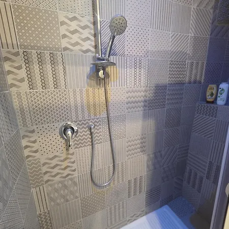 Al Centro Di Accanto Al Crist0 Velato Apartament *